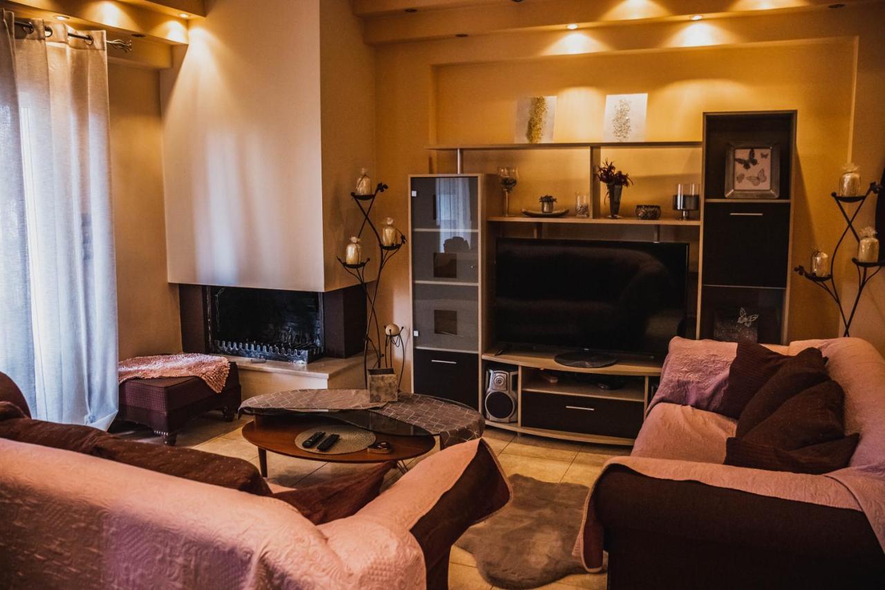 Bojana' S Luxury House Lägenhet Larissa Exteriör bild
