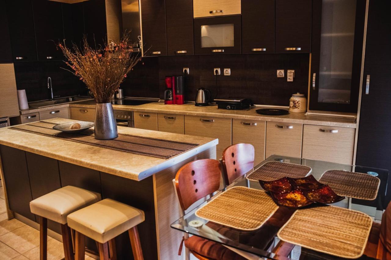 Bojana' S Luxury House Lägenhet Larissa Exteriör bild