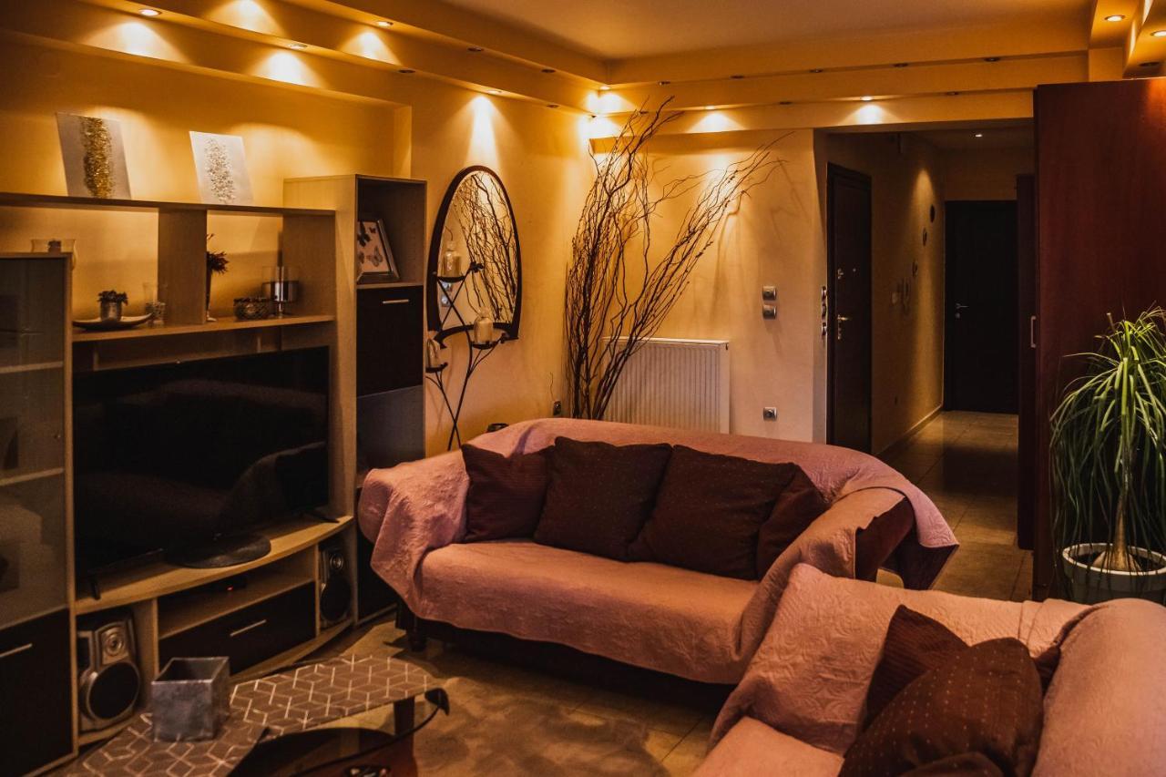 Bojana' S Luxury House Lägenhet Larissa Exteriör bild