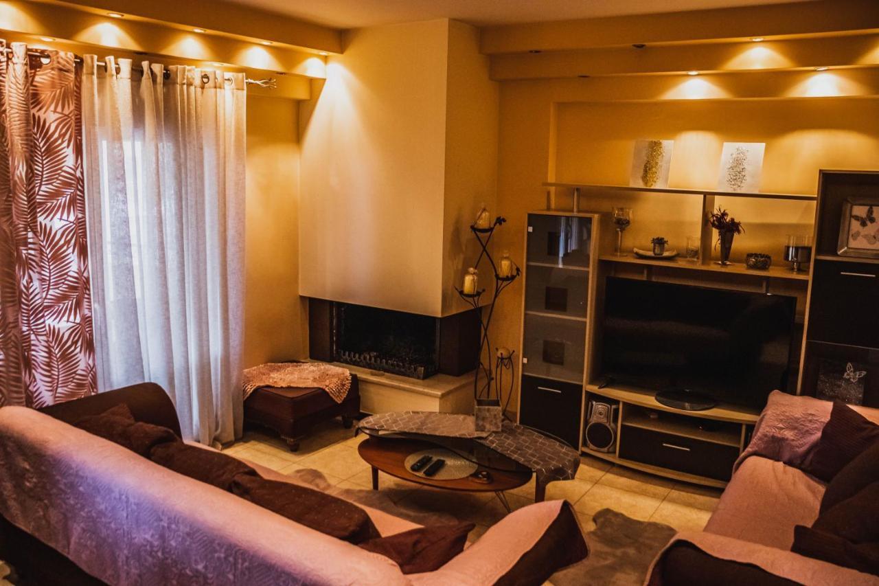 Bojana' S Luxury House Lägenhet Larissa Exteriör bild